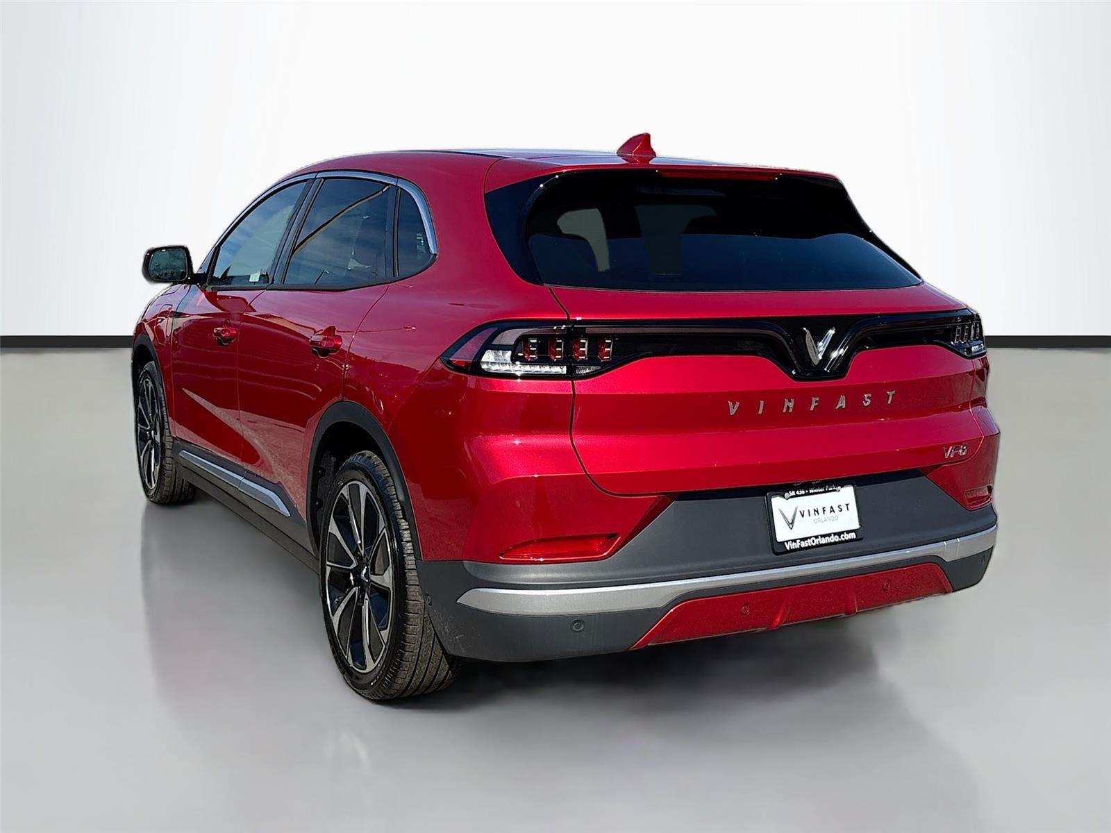 2025 VinFast VF 8 Plus