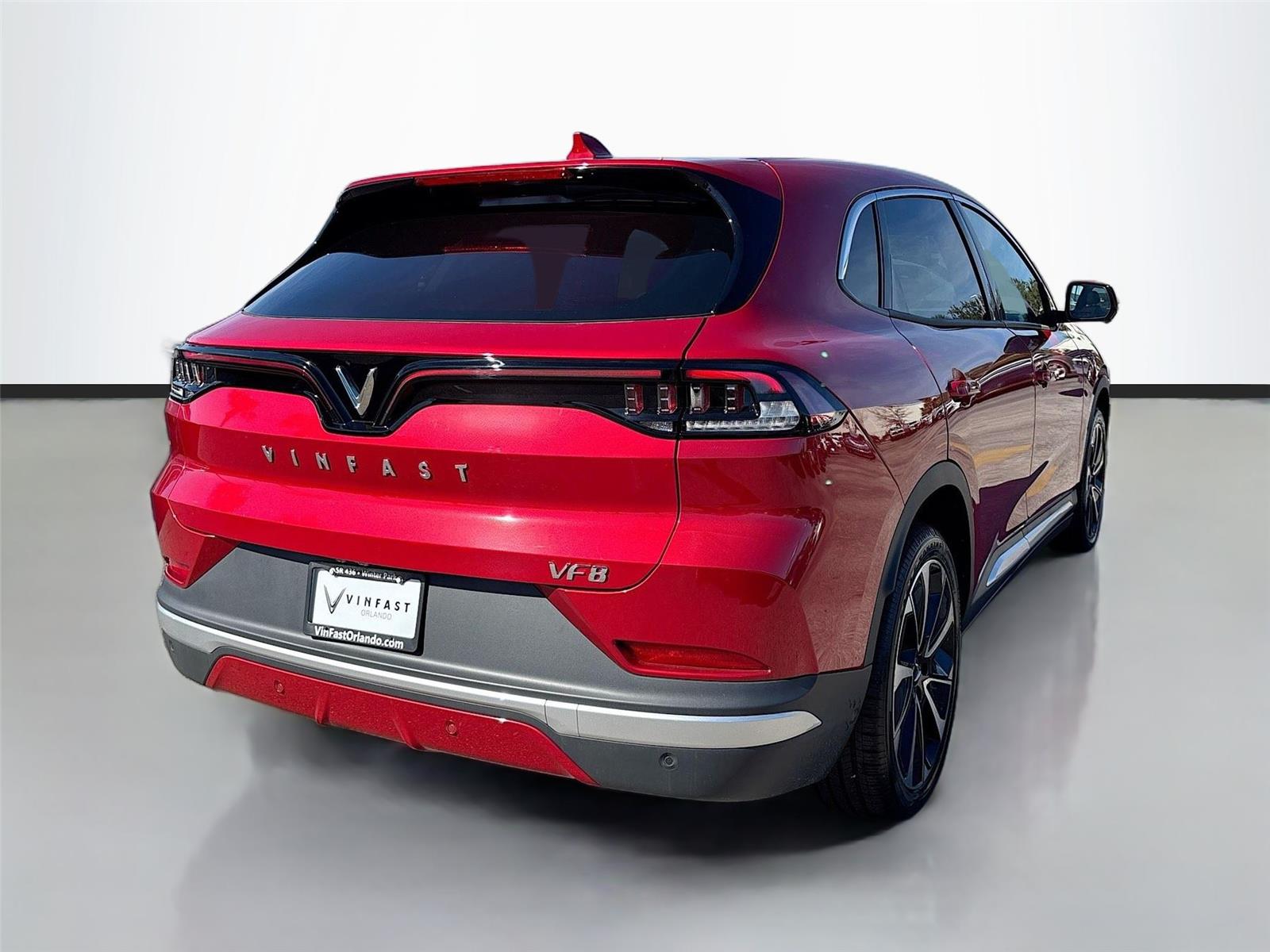 2025 VinFast VF 8 Plus