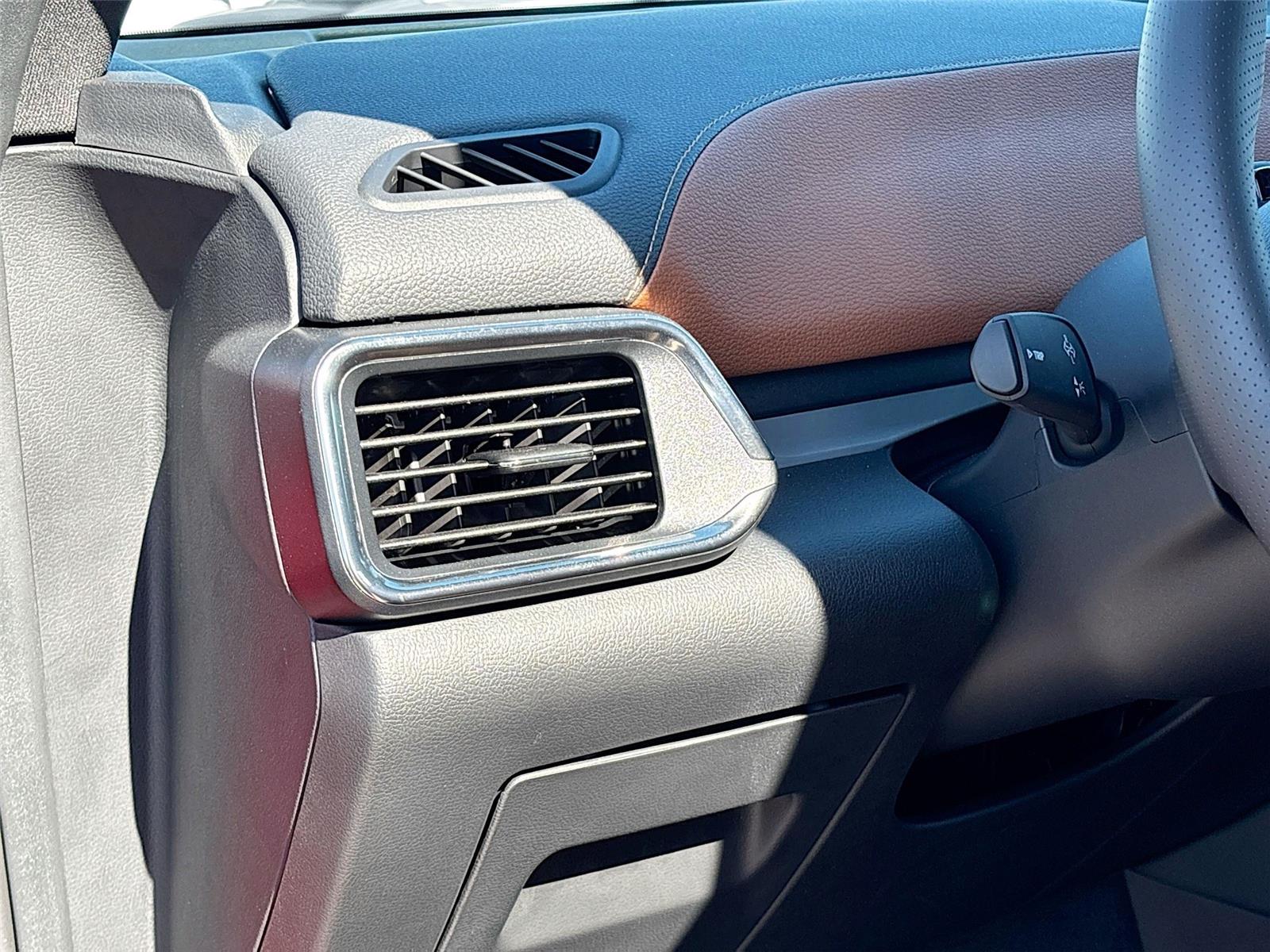 2025 VinFast VF 8 Plus