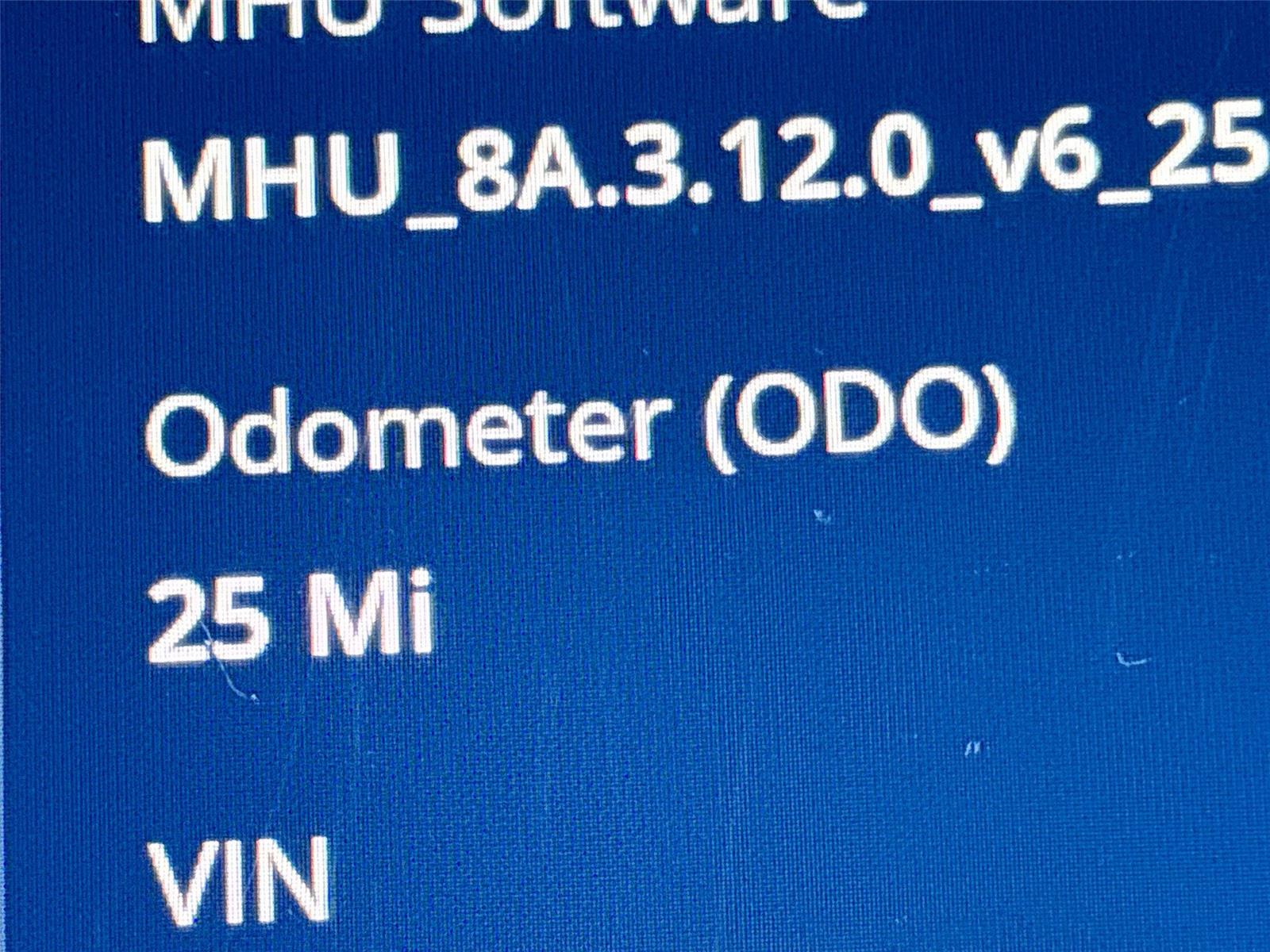 2025 VinFast VF 8 Plus