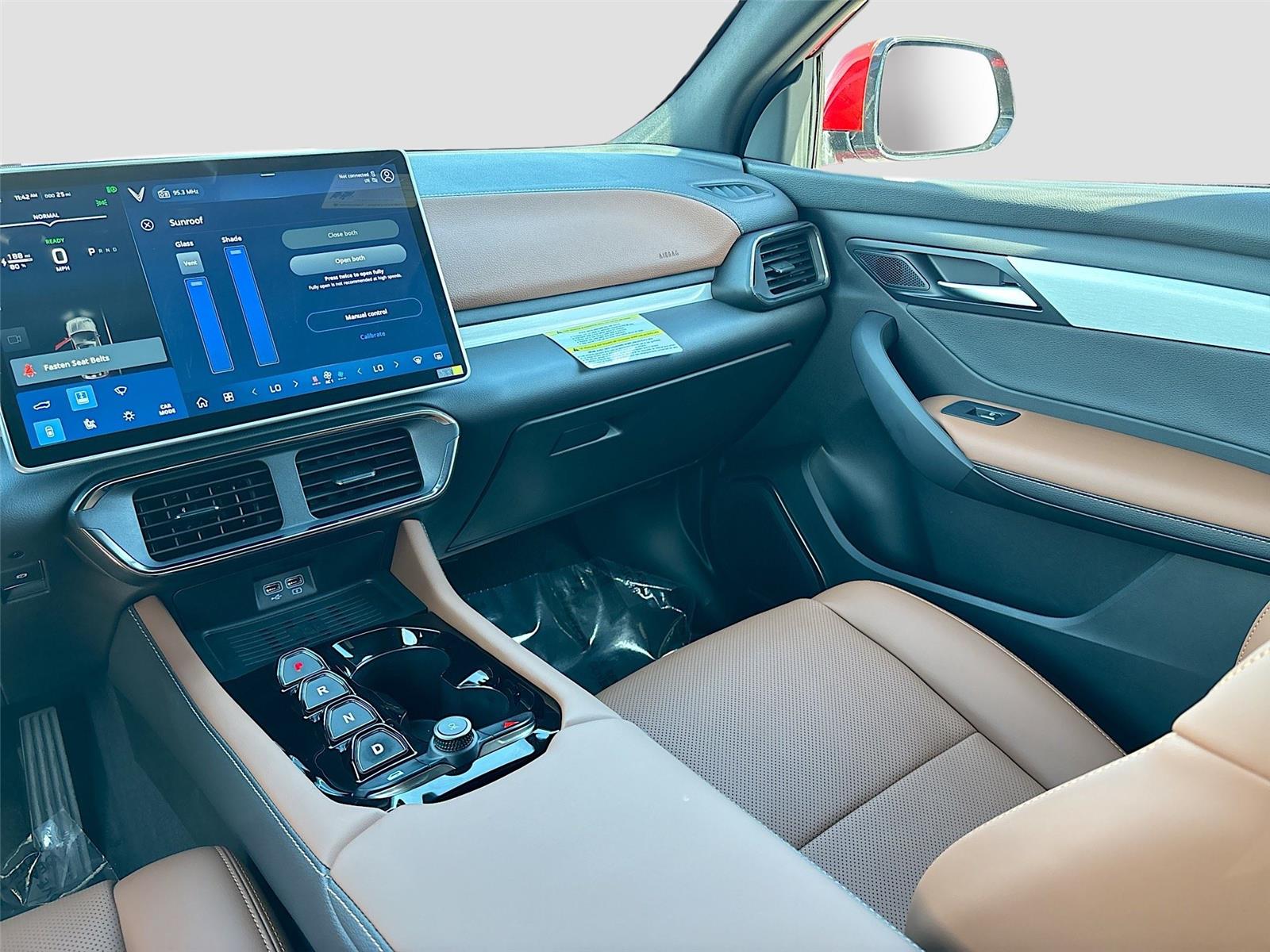 2025 VinFast VF 8 Plus