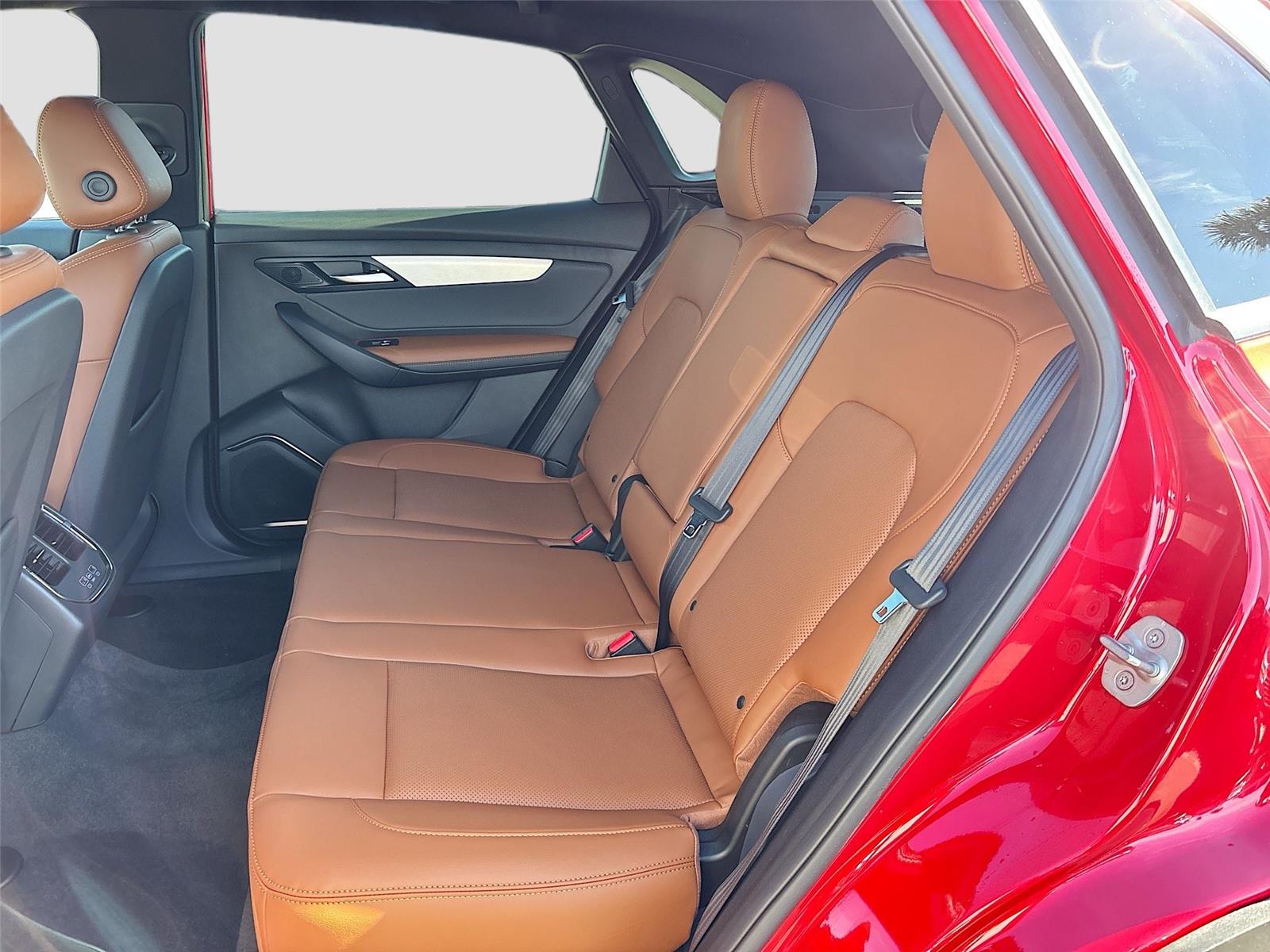 2025 VinFast VF 8 Plus