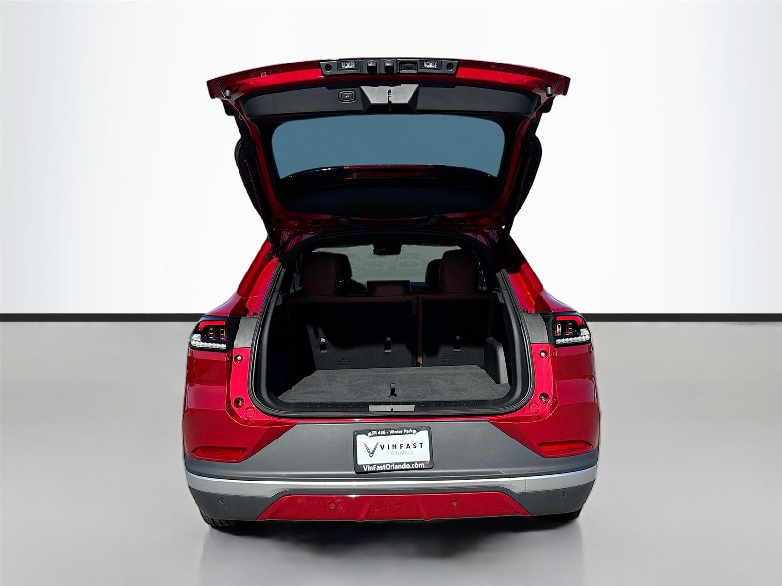 2025 VinFast VF 8 Plus