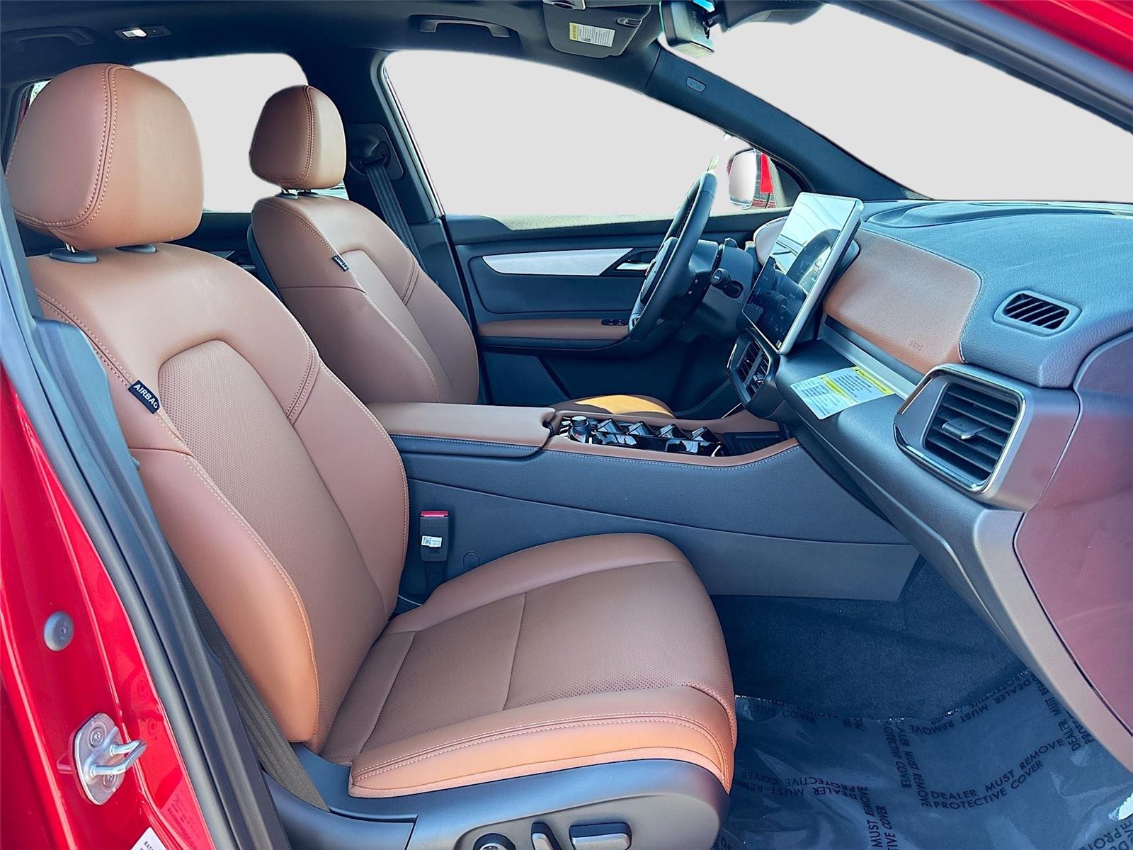 2025 VinFast VF 8 Plus