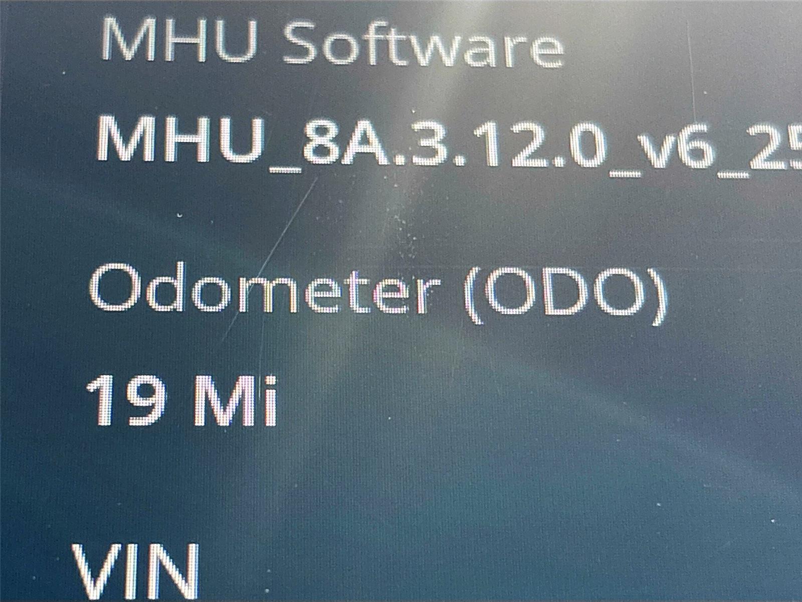 2025 VinFast VF 8 Plus