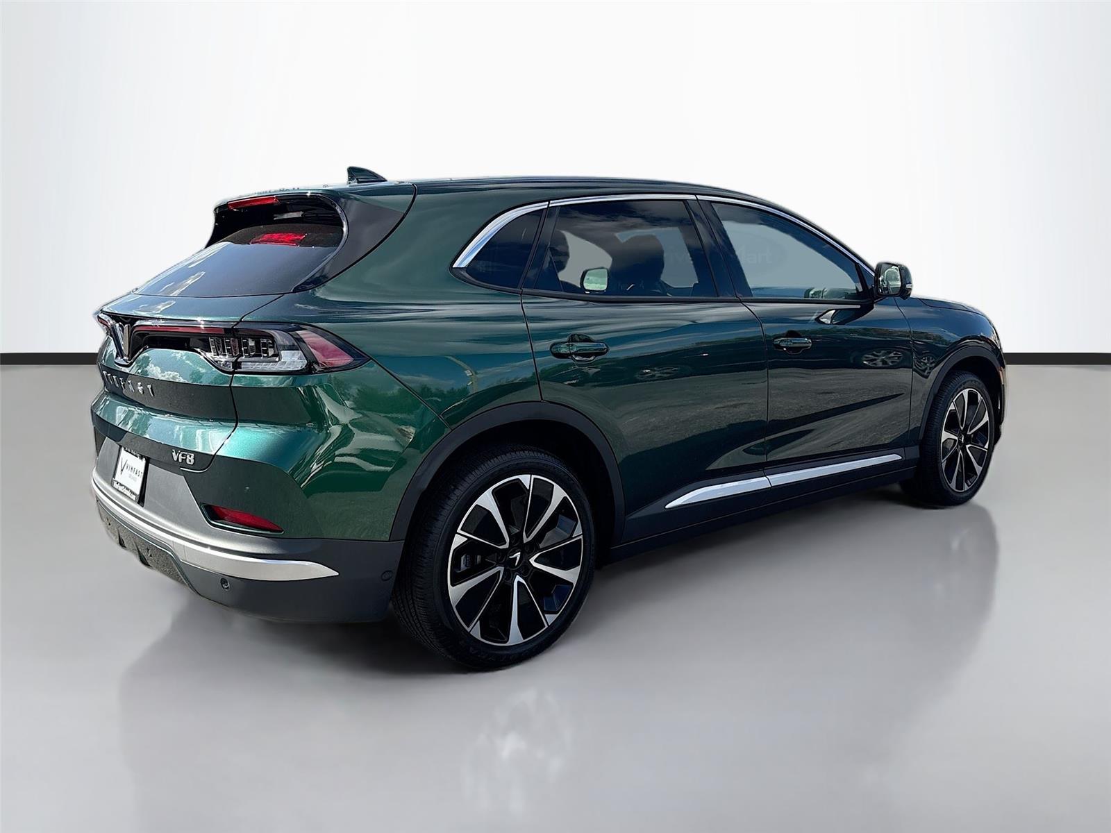 2025 VinFast VF 8 Plus