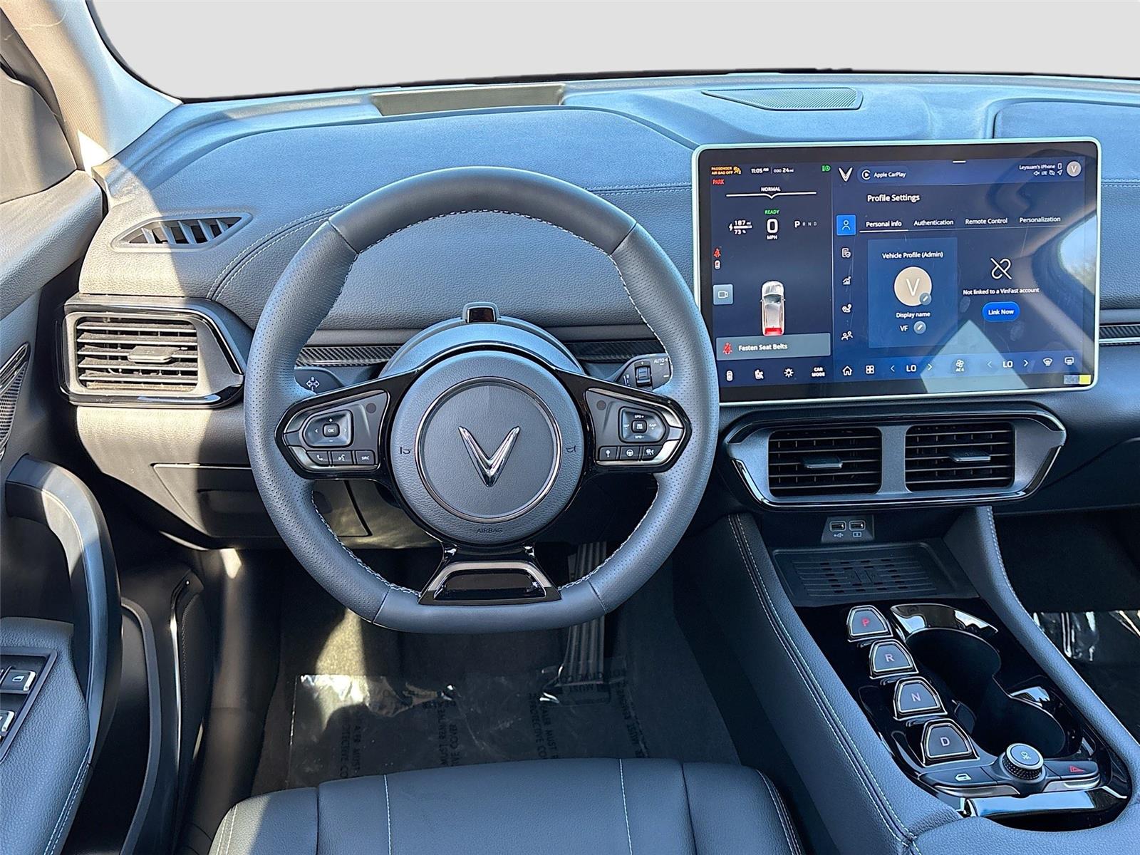 2025 VinFast VF 8 Eco