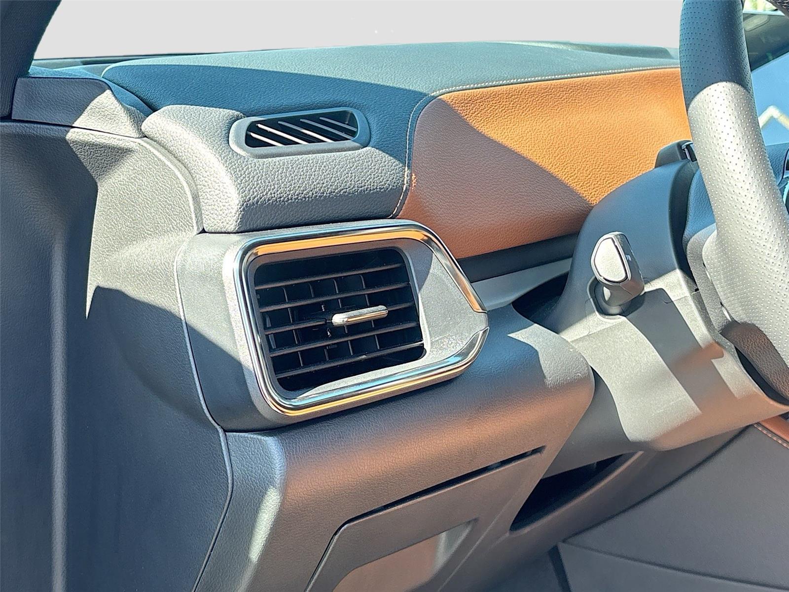 2025 VinFast VF 8 Plus