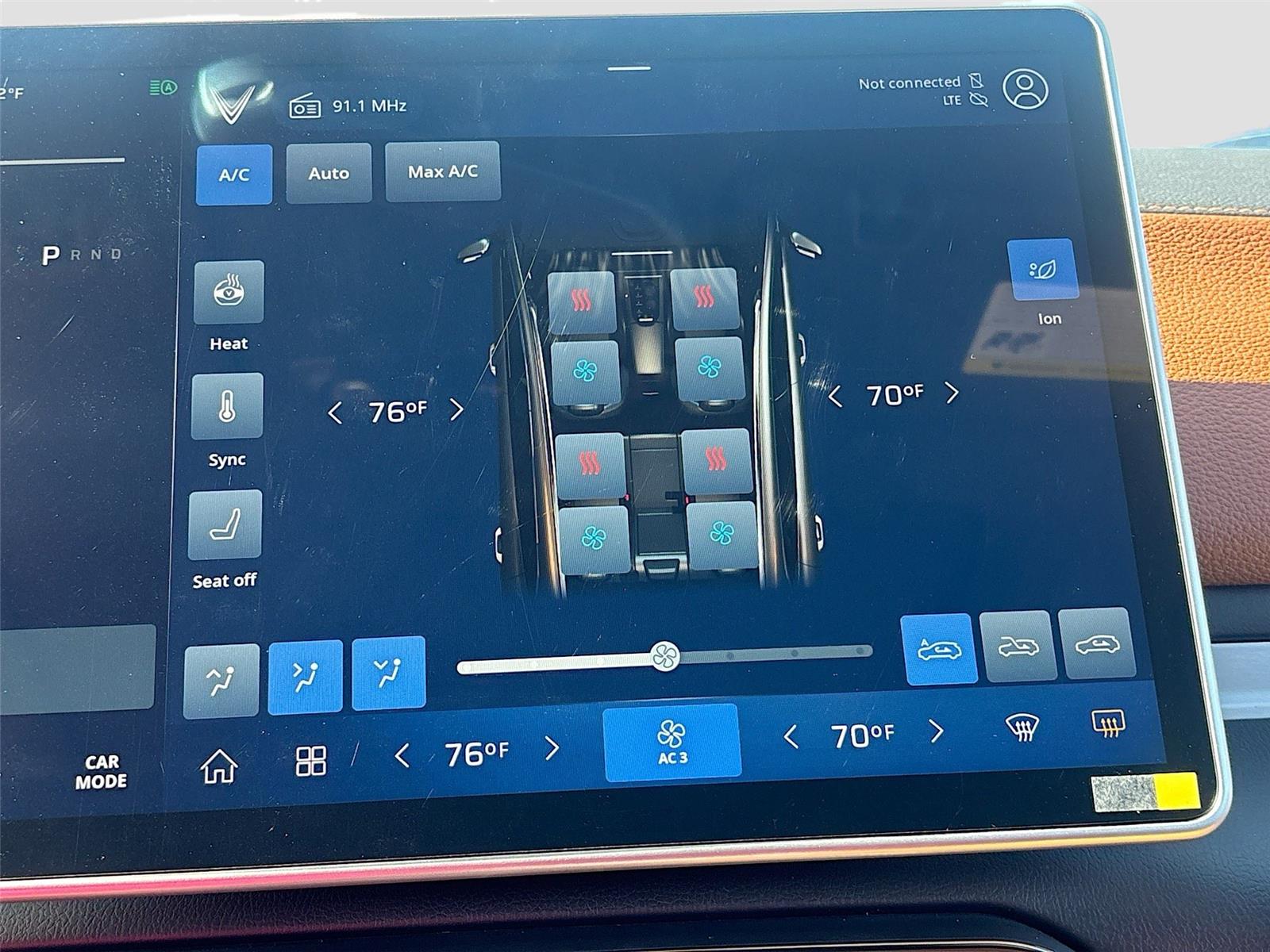 2025 VinFast VF 8 Plus