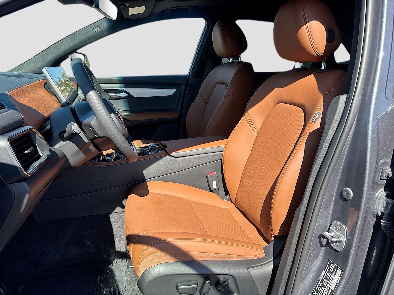 2025 VinFast VF 8 Plus