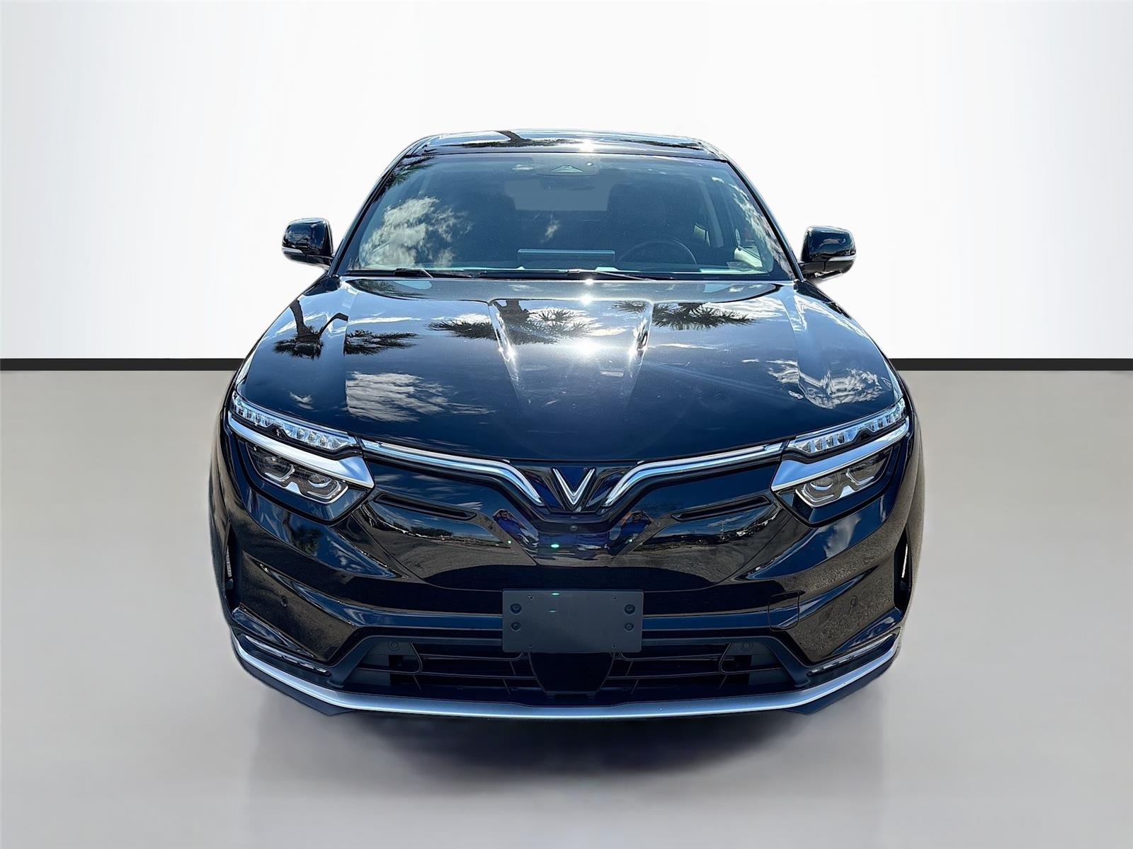 2023 VinFast VF 8 Eco