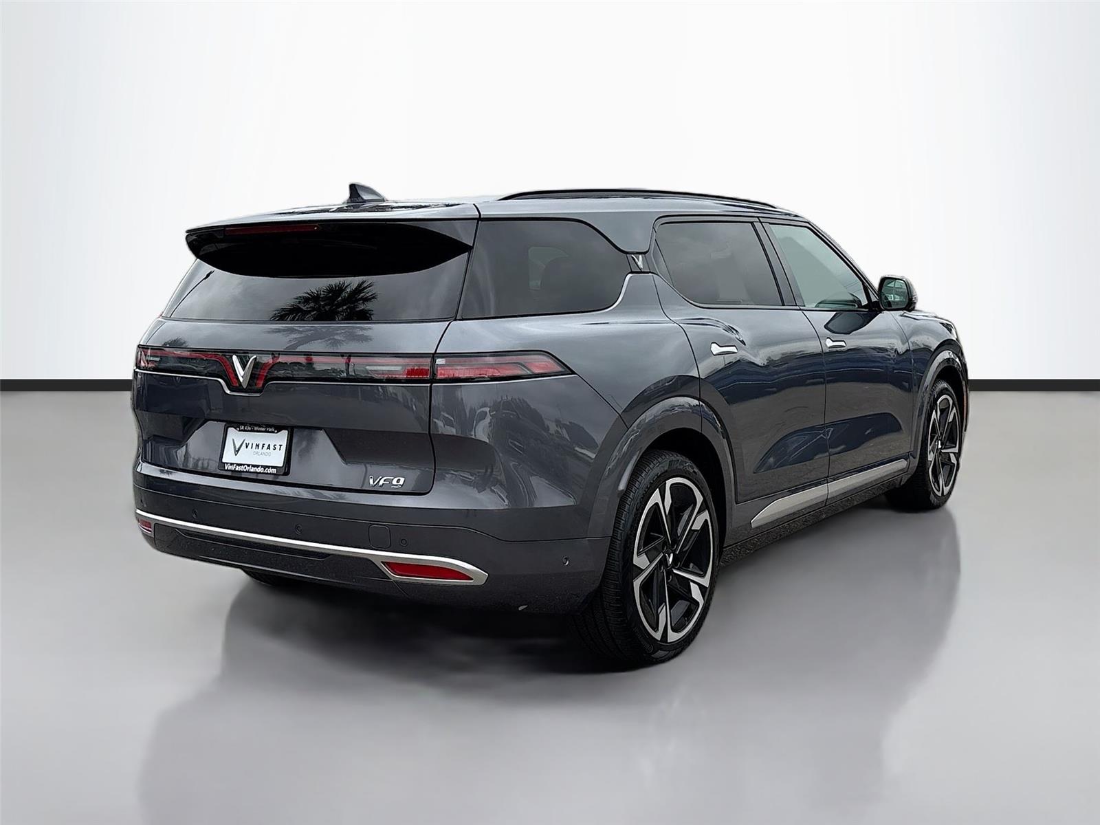 2024 VinFast VF 9 Plus