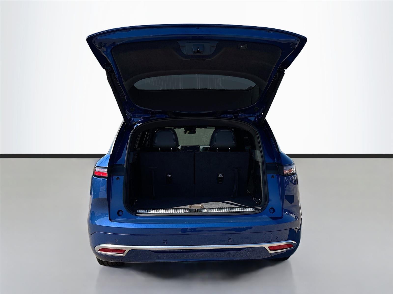 2024 VinFast VF 9 Plus