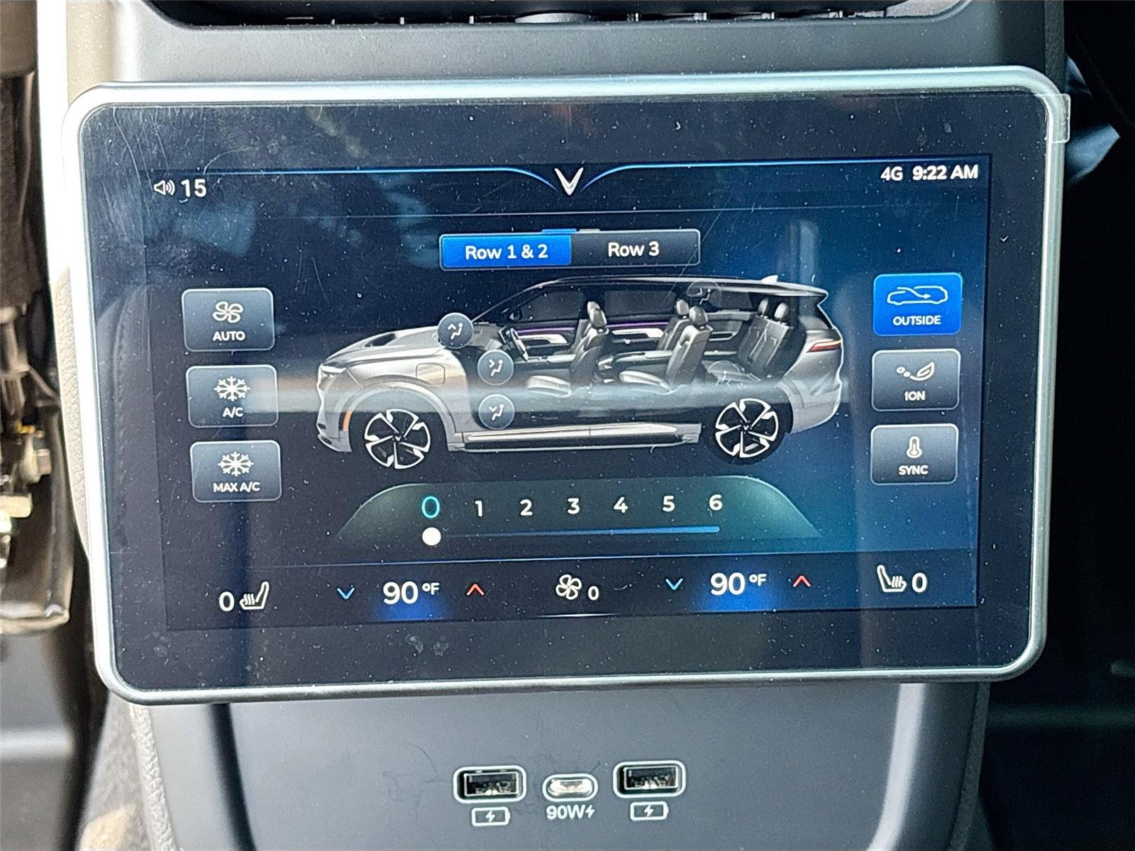 2024 VinFast VF 9 Plus