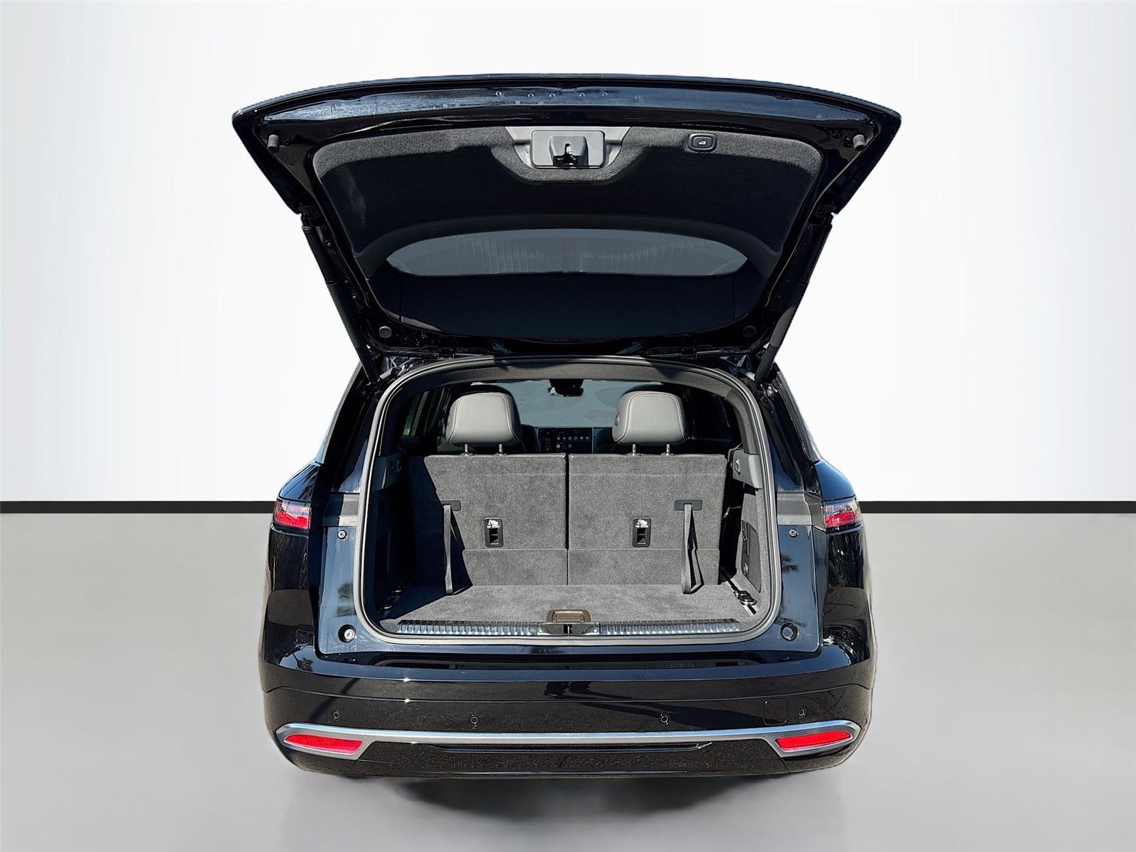 2024 VinFast VF 9 Plus