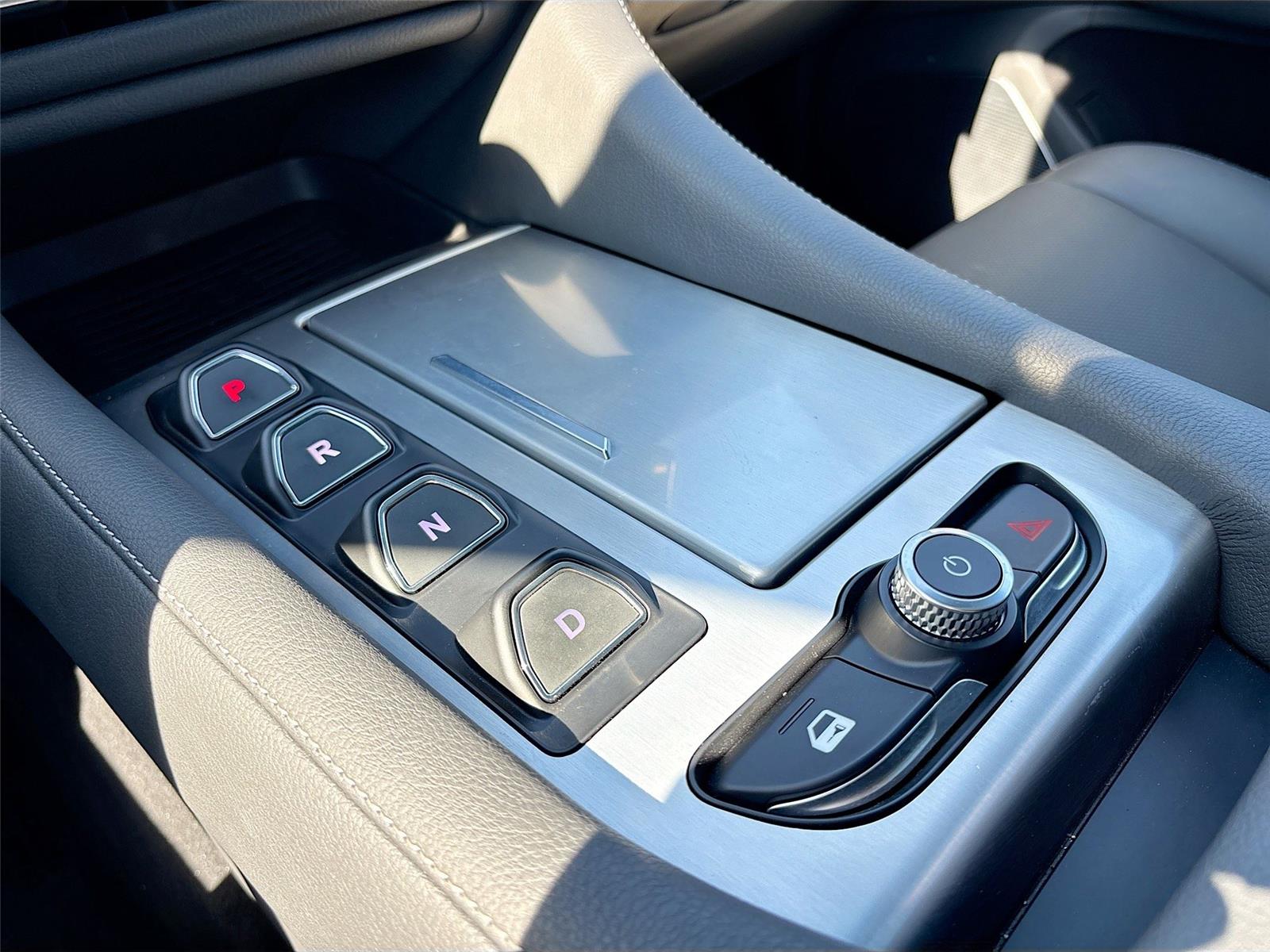 2024 VinFast VF 9 Plus