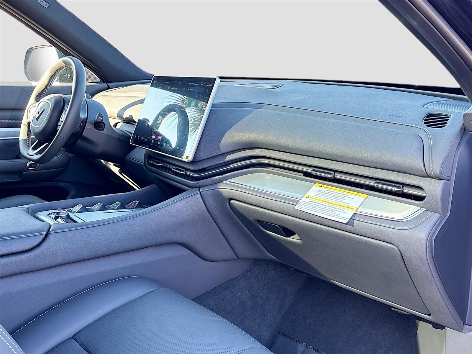 2024 VinFast VF 9 Plus