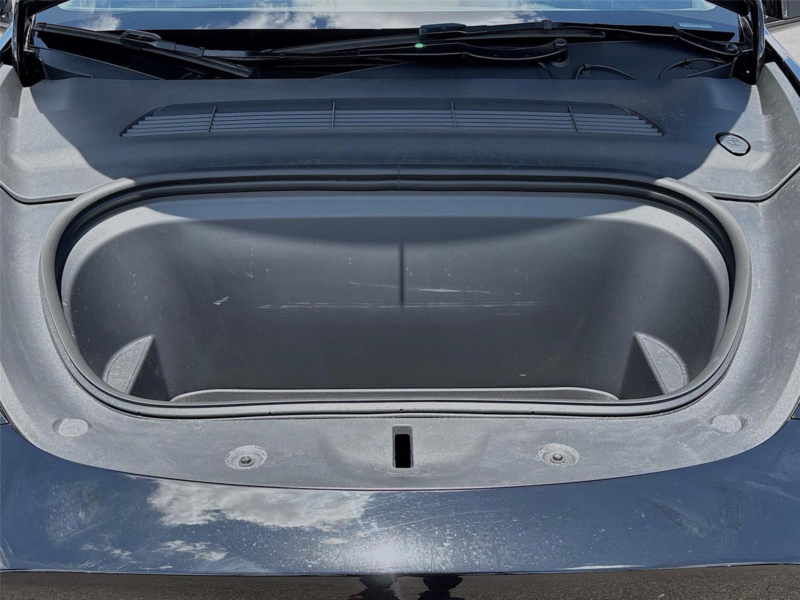 2025TeslaModel YLong Range
