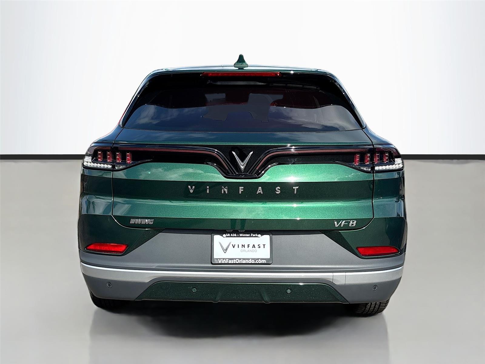 2025 VinFast VF 8 Eco