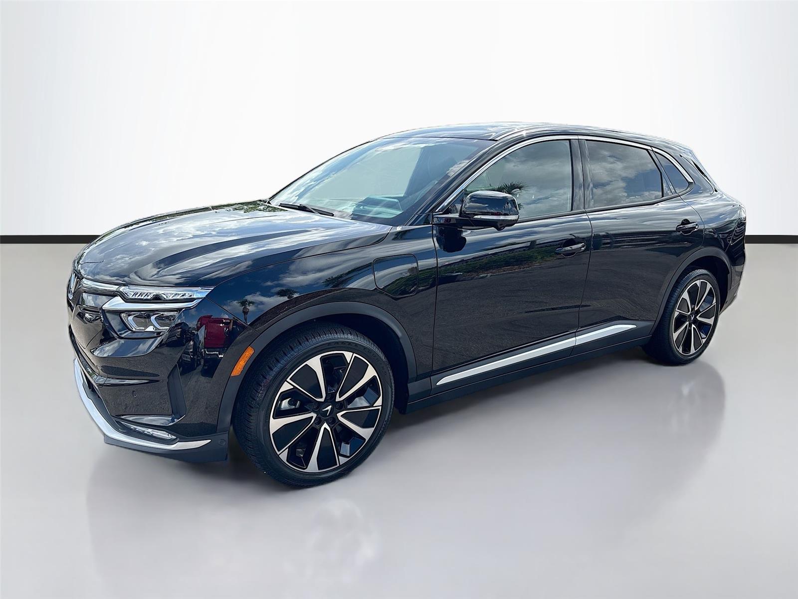 2025 VinFast VF 8 Plus