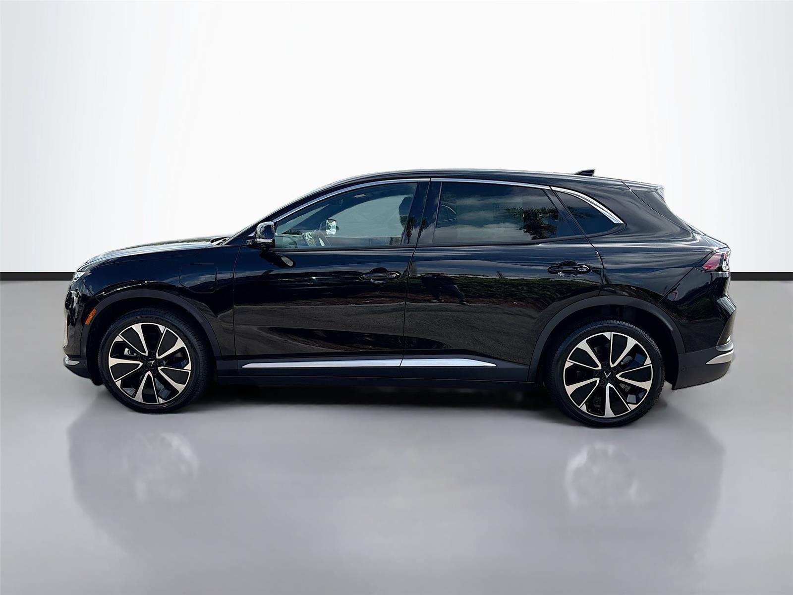 2025 VinFast VF 8 Plus