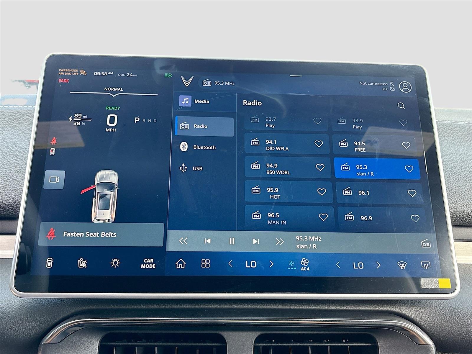 2025 VinFast VF 8 Plus