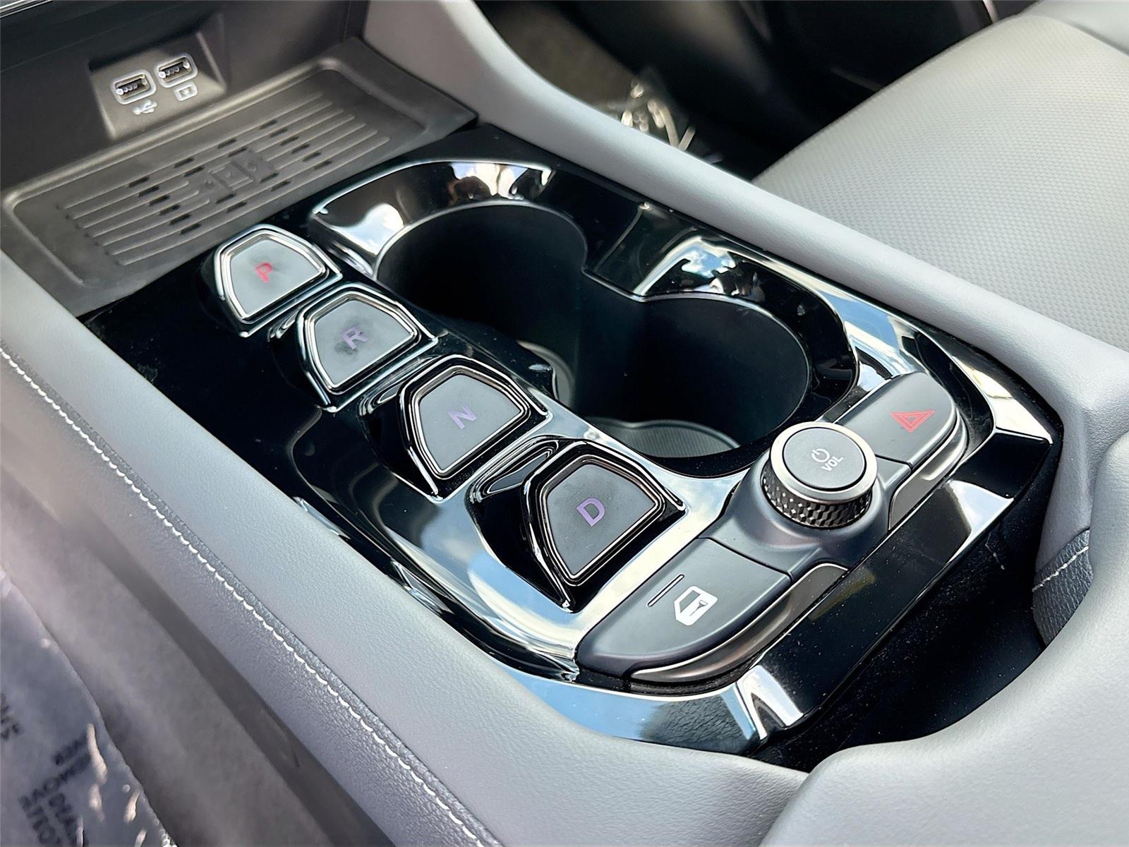 2025 VinFast VF 8 Plus