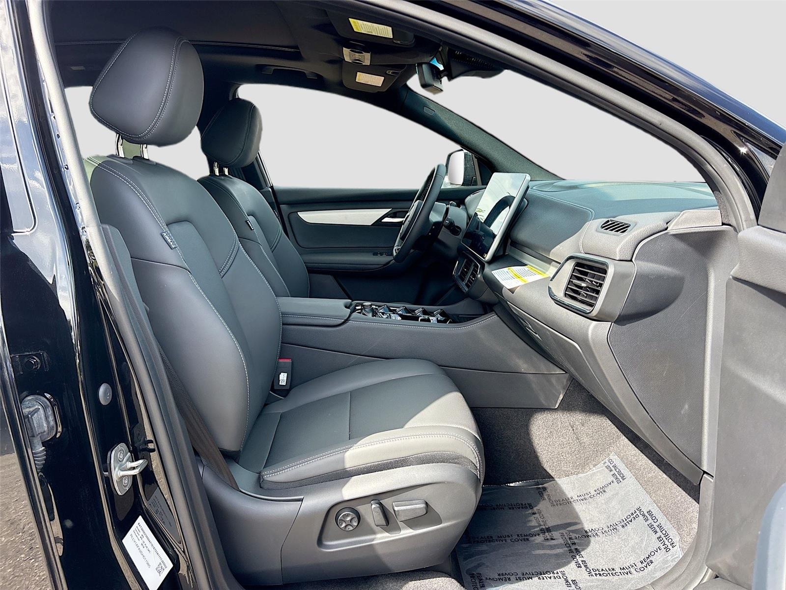 2025 VinFast VF 8 Plus
