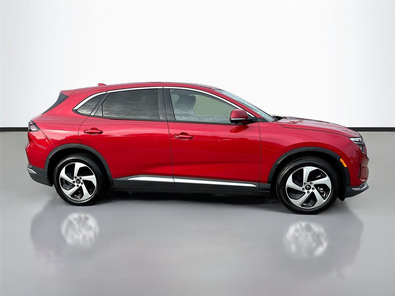 2025 VinFast VF 8 Eco