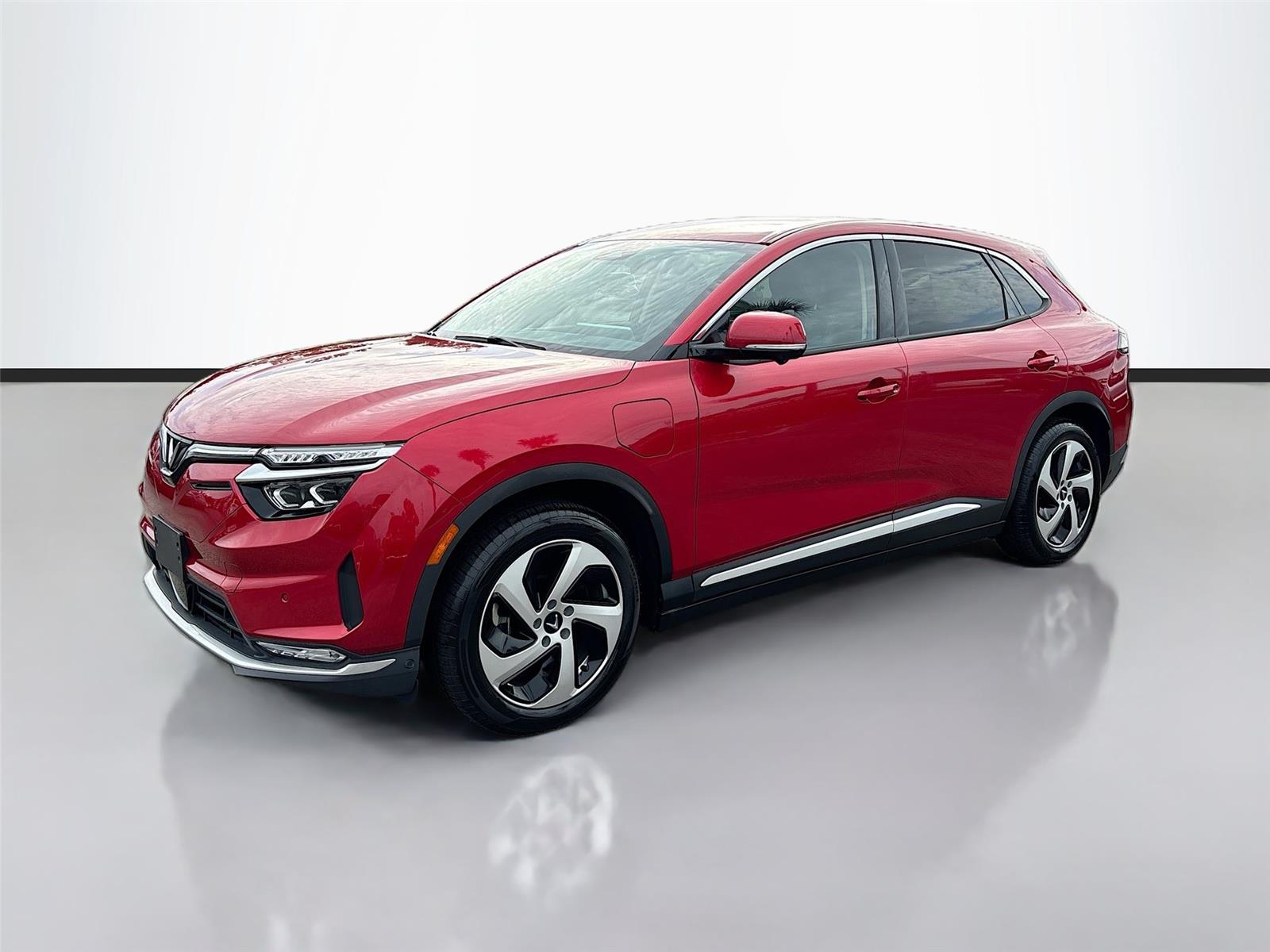 2025 VinFast VF 8 Eco