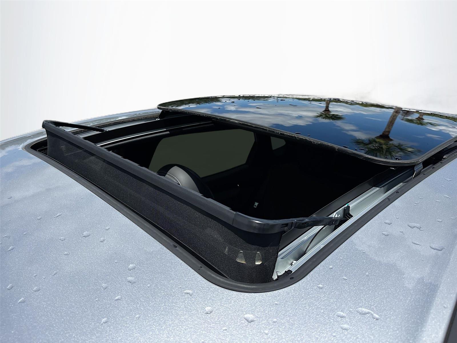 2025 VinFast VF 8 Plus