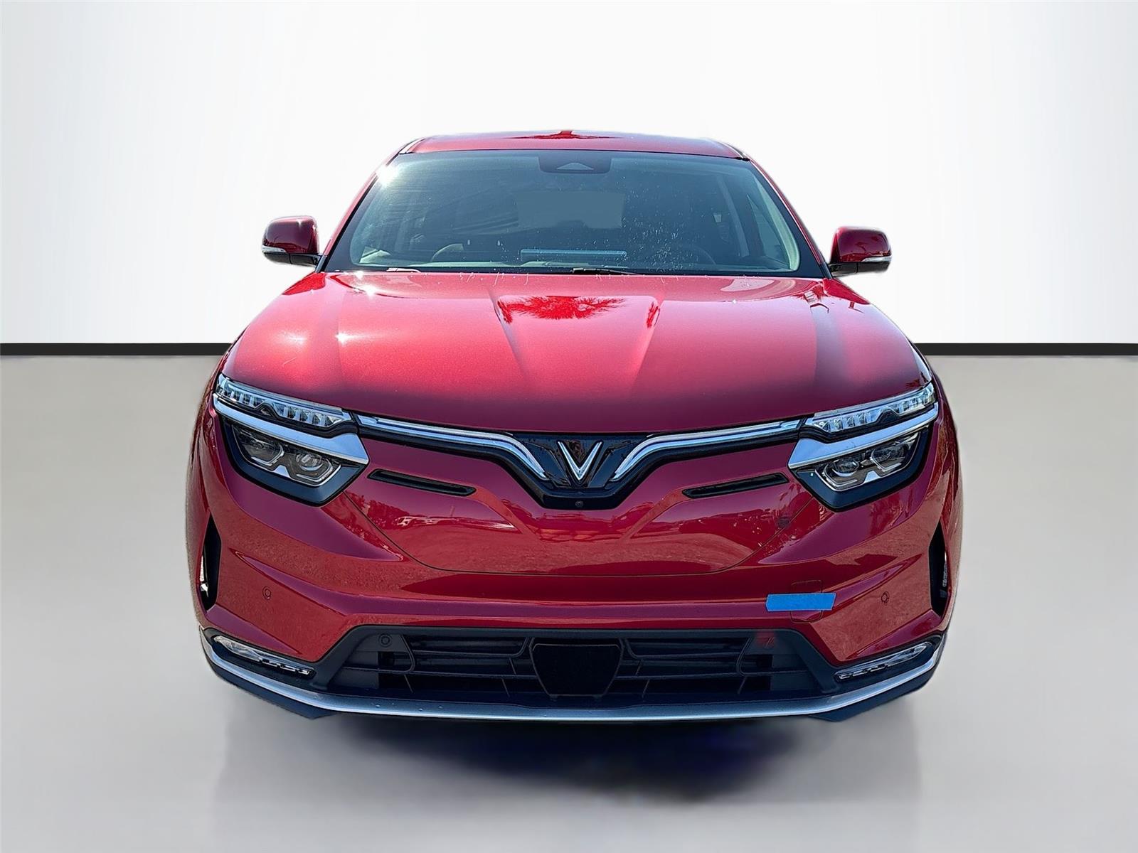 2025 VinFast VF 8 Eco