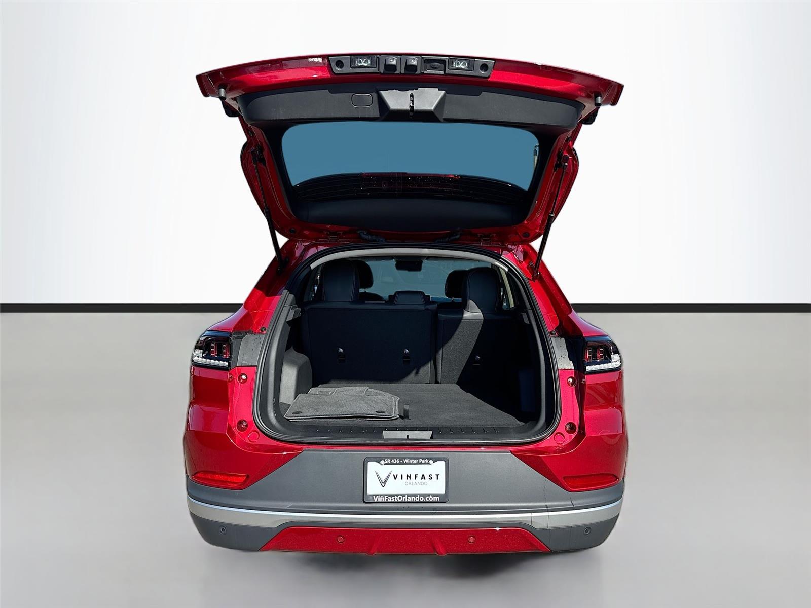 2025 VinFast VF 8 Eco