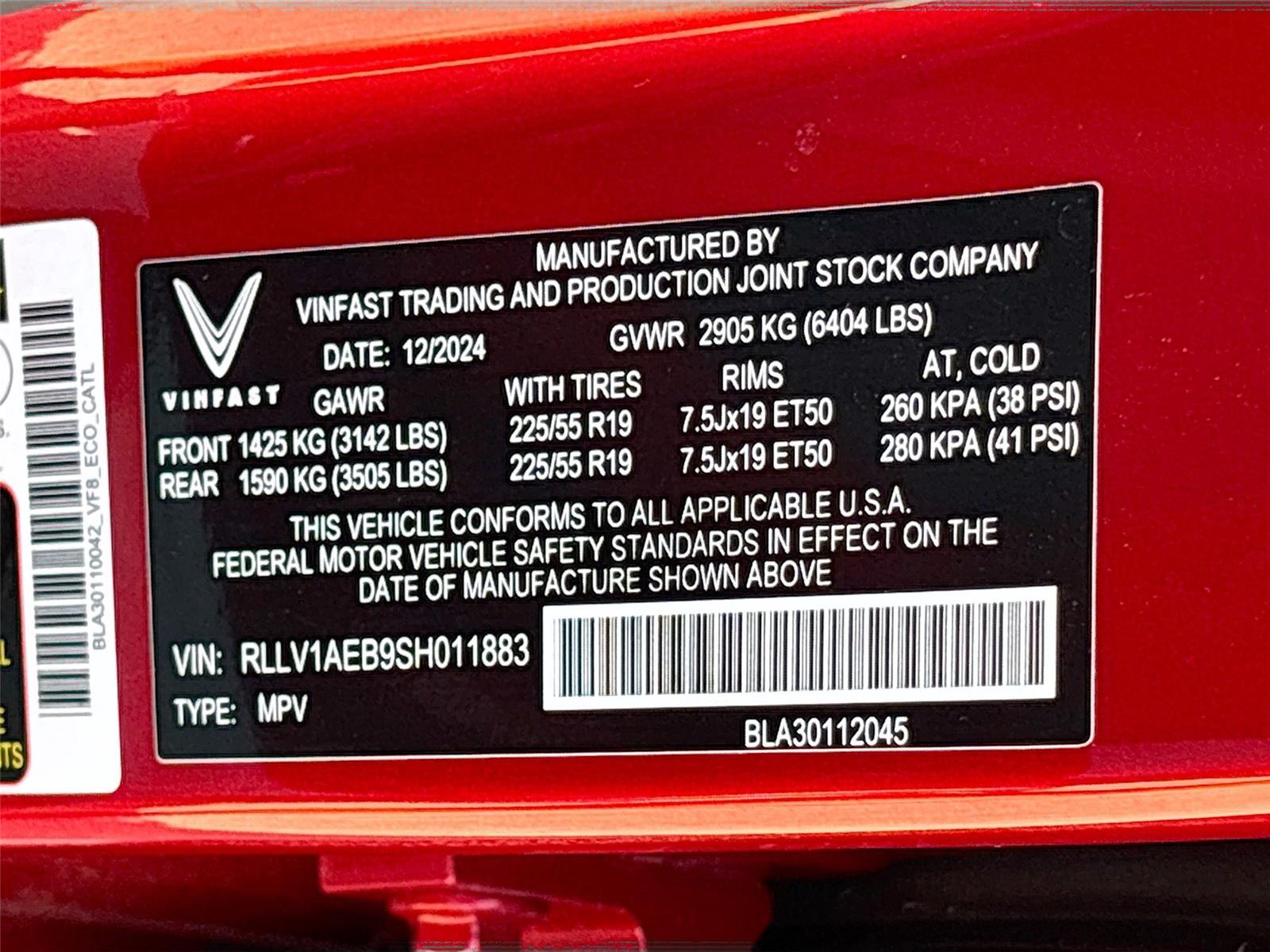 2025 VinFast VF 8 Eco