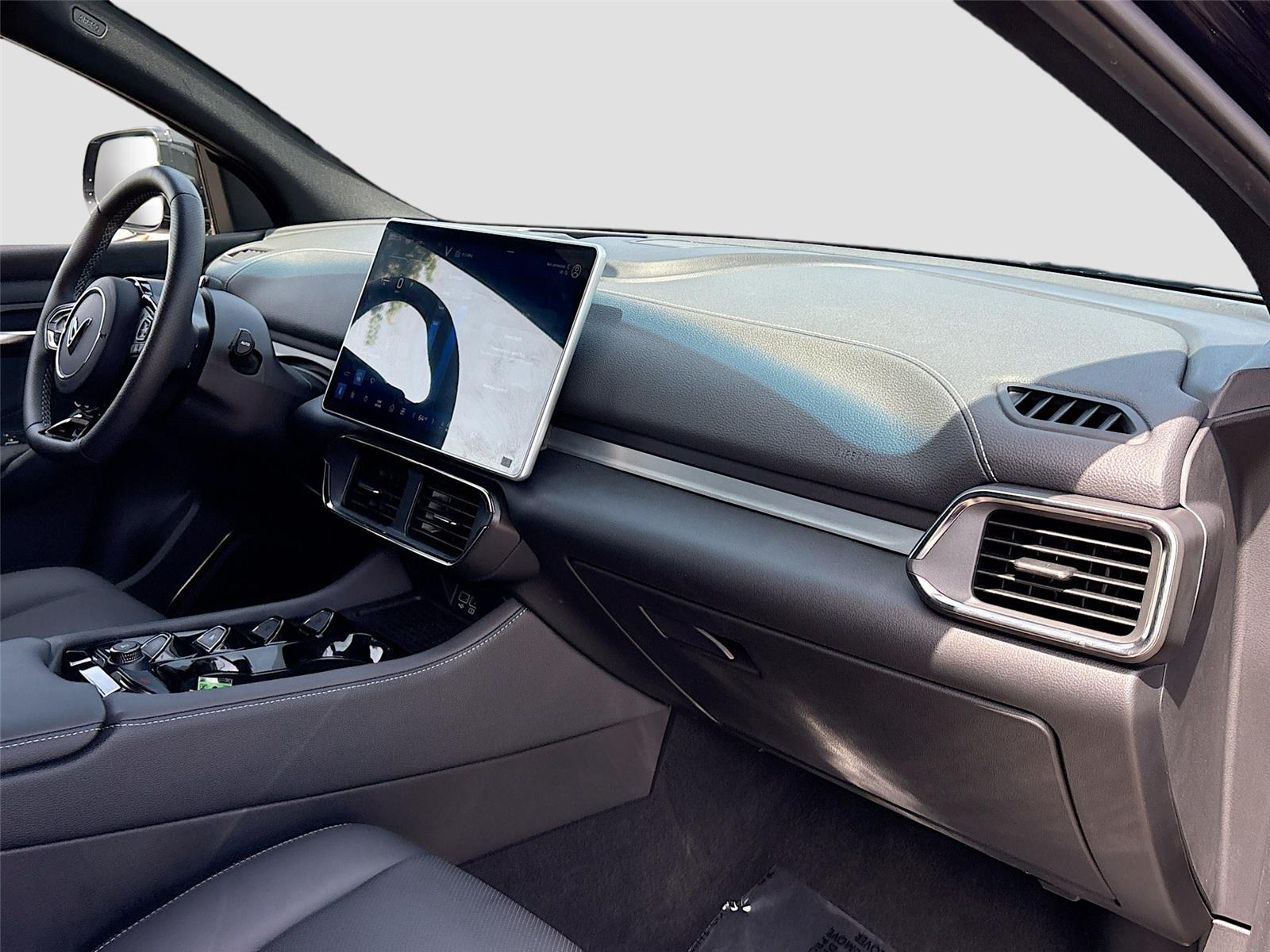 2025 VinFast VF 8 Plus