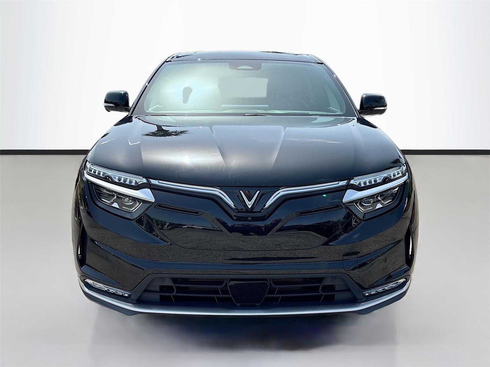 2025 VinFast VF 8 Plus