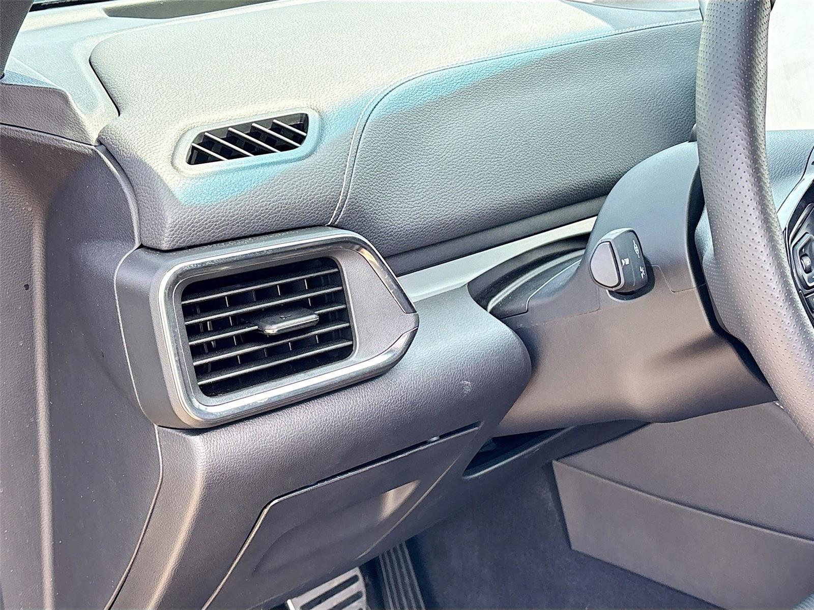 2025 VinFast VF 8 Plus