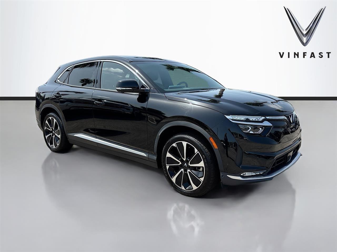 2025 VinFast VF 8 Plus