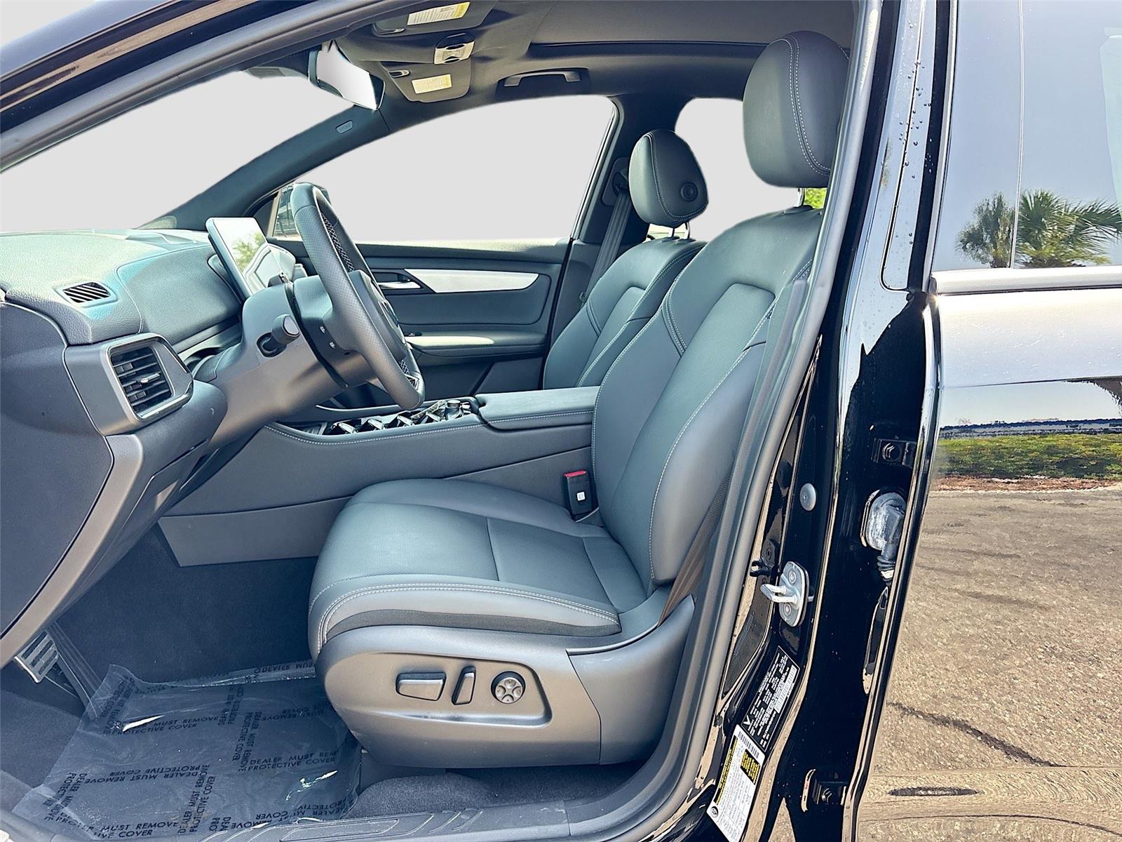2025 VinFast VF 8 Plus