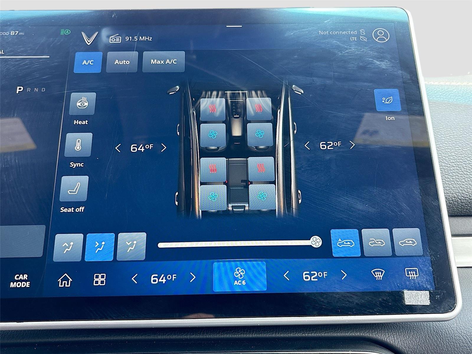 2025 VinFast VF 8 Plus