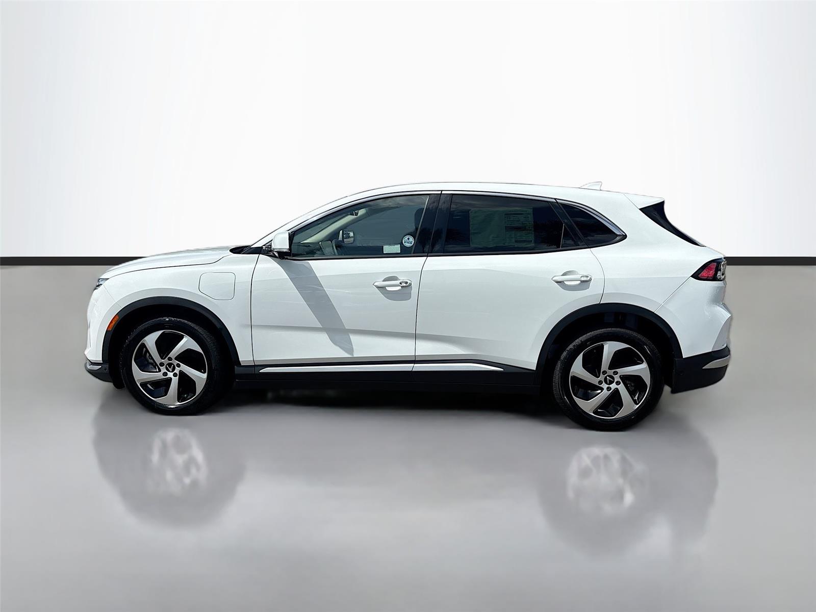 2025 VinFast VF 8 Eco