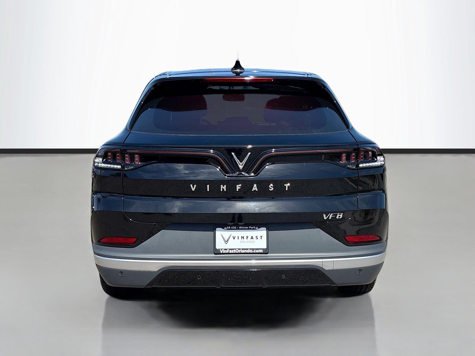 2025 VinFast VF 8 Plus