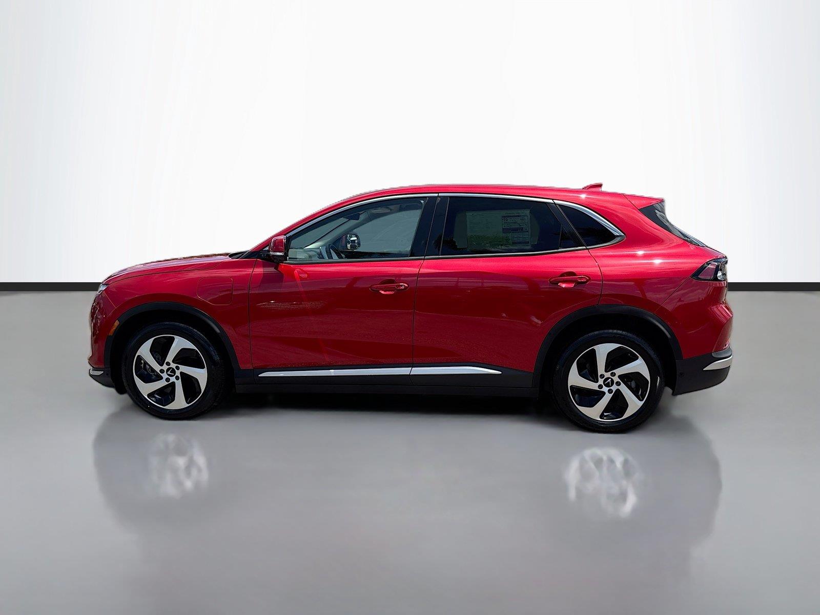 2025 VinFast VF 8 Eco