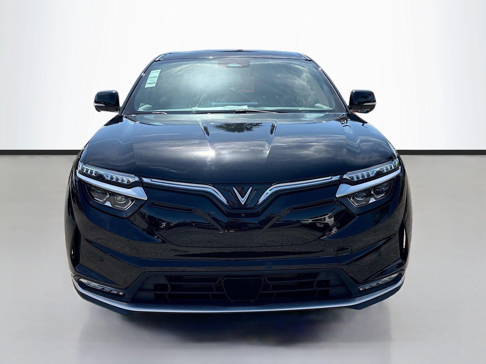 2025 VinFast VF 8 Plus