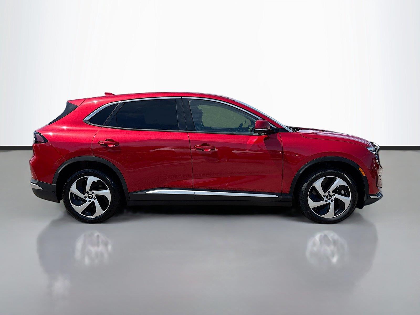 2025 VinFast VF 8 Eco