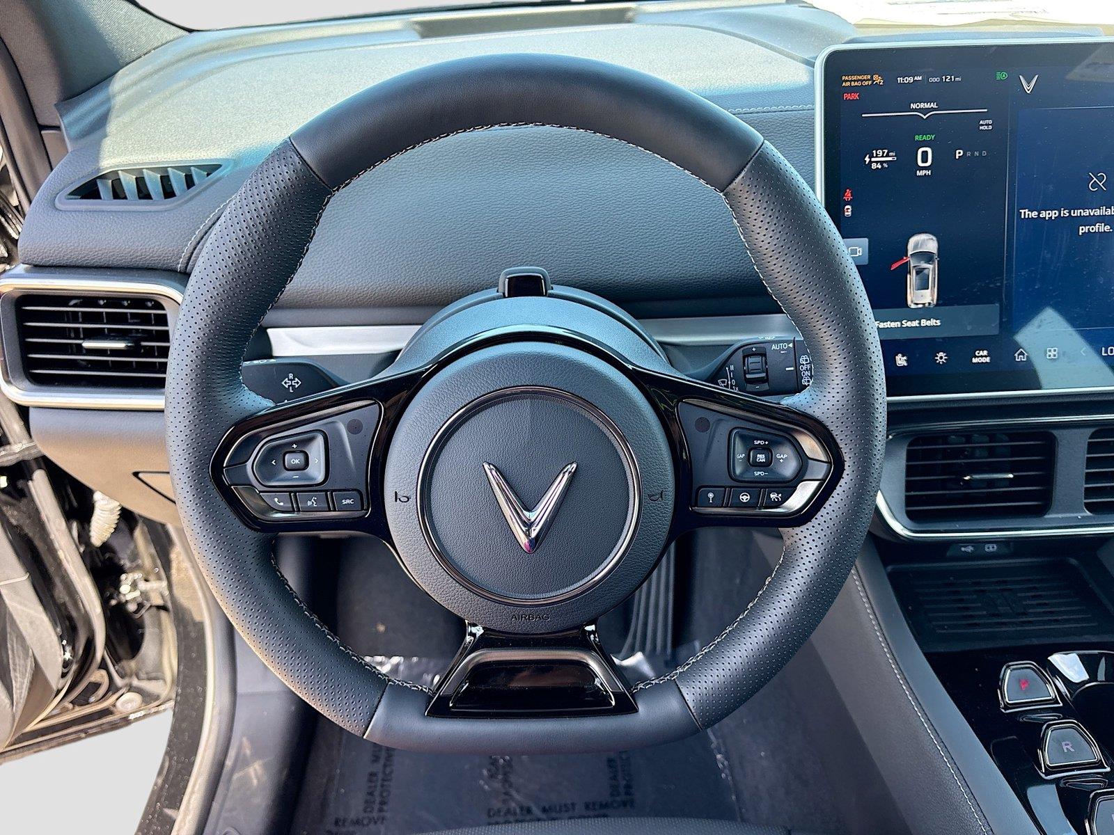 2025 VinFast VF 8 Plus
