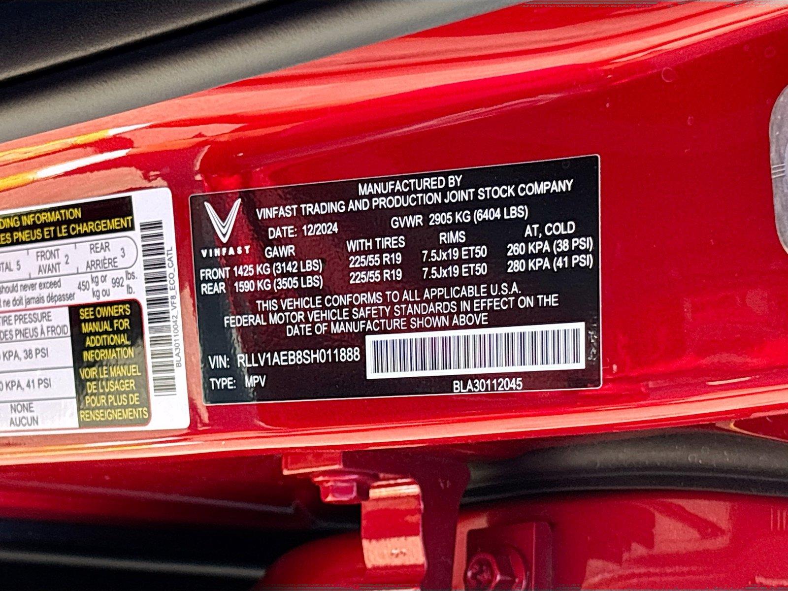 2025 VinFast VF 8 Eco