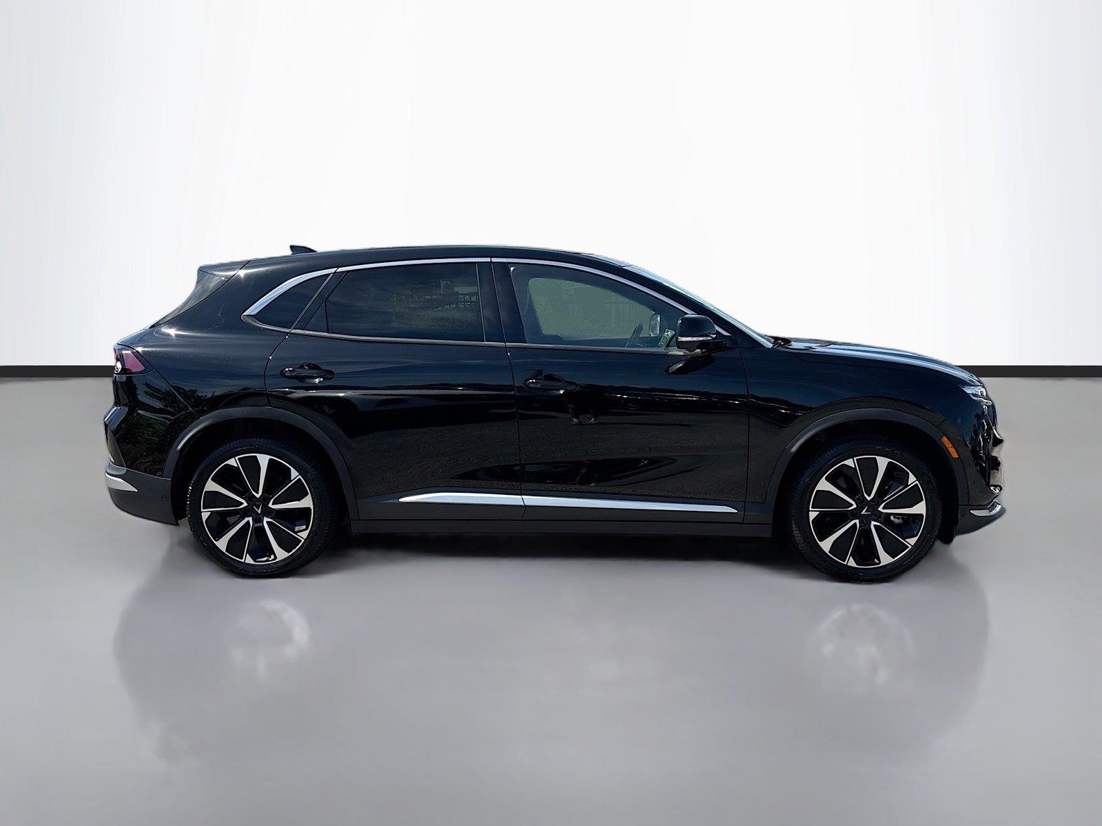 2025 VinFast VF 8 Plus