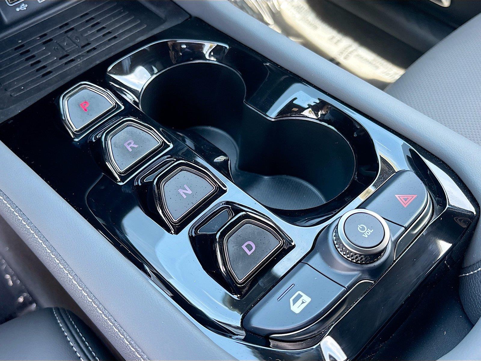2025 VinFast VF 8 Plus