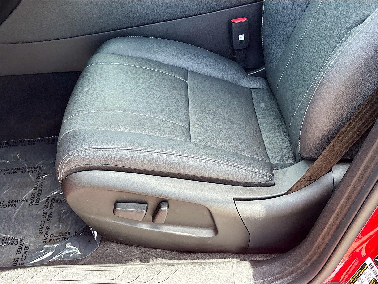 2025 VinFast VF 8 Eco